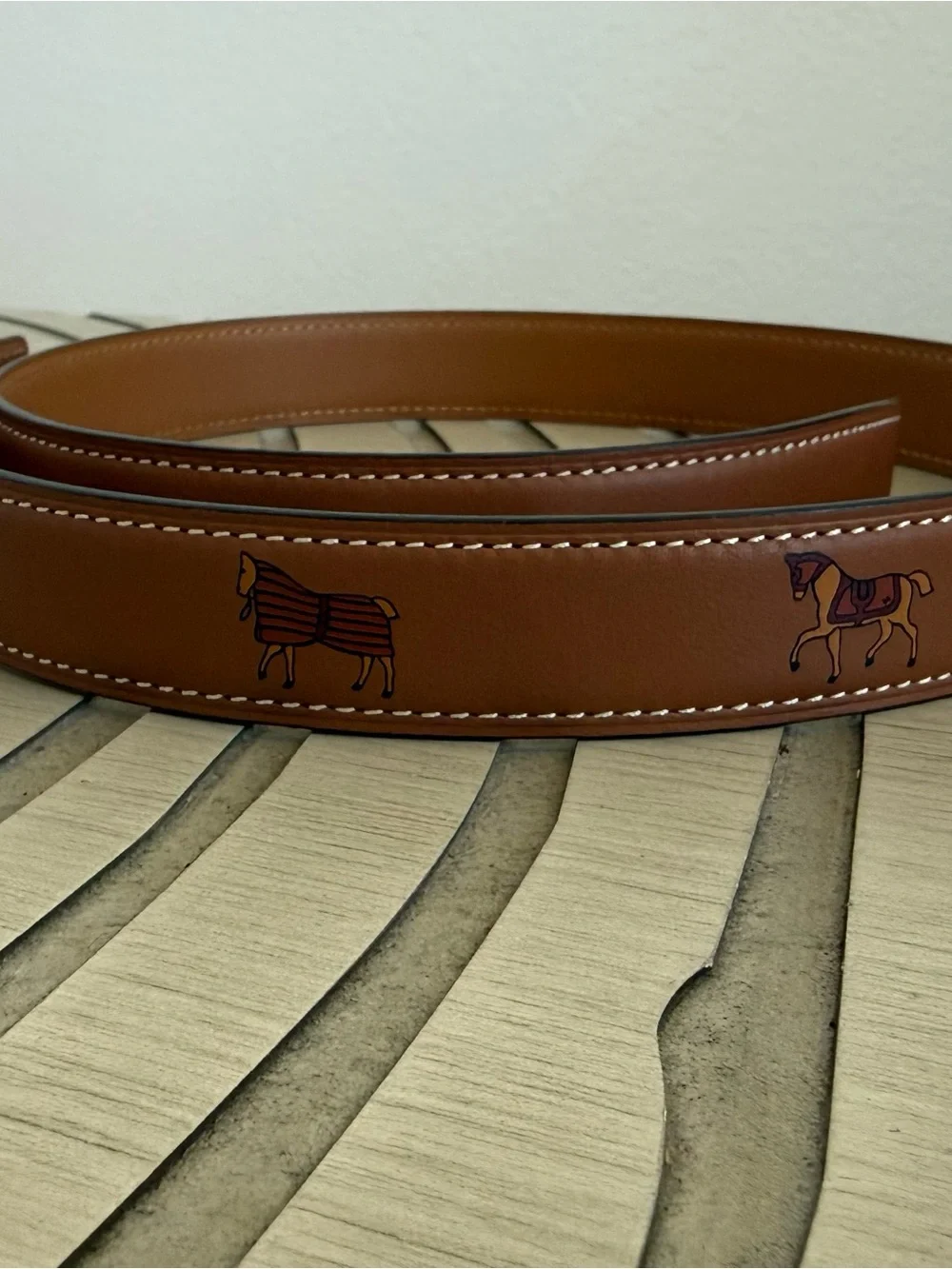 Extremely rare Hermès H bubble revisible leather belt with horse motif